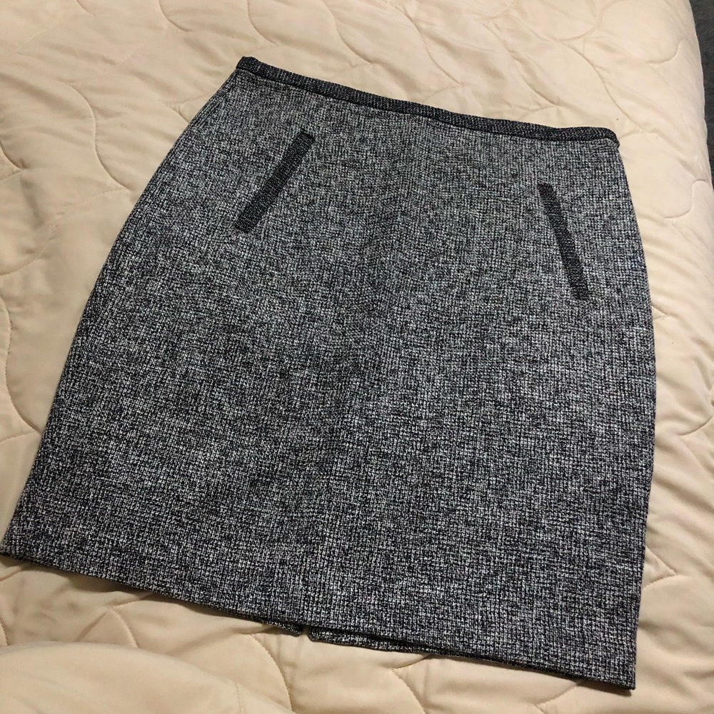 Tweed lined Skirt - Picture 2 of 4